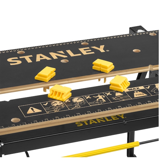 STANLEY 2-i-1 arbeidsbenk og skrustikke med vertikal klemming
